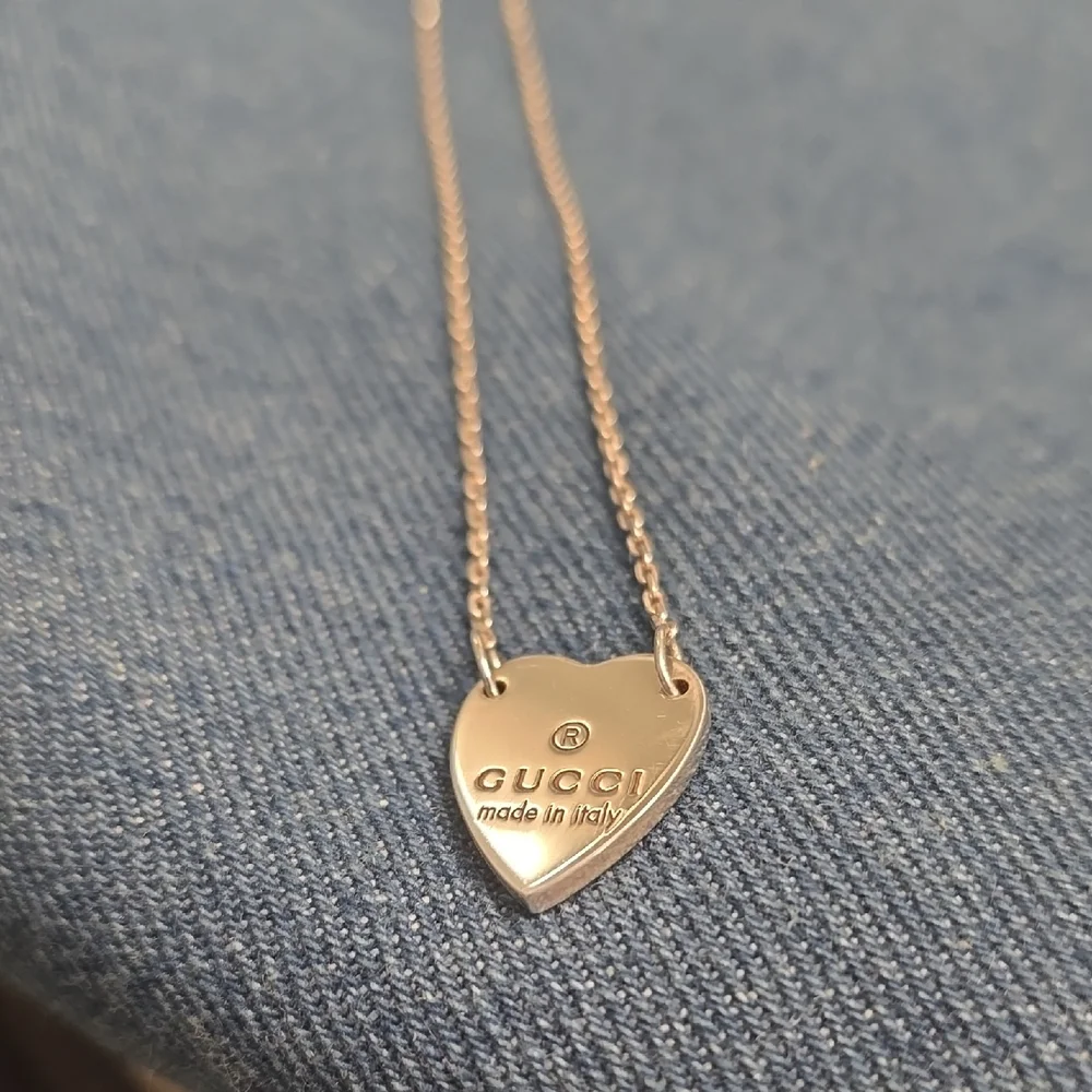 Gucci Silver Heart Necklace - Picture 1 of 7